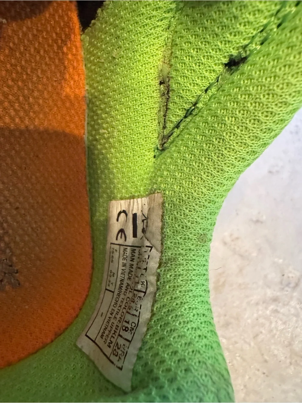 Skechers Sz 12 Kids' Black & Green Skele-Saurus Light-Up Sneakers